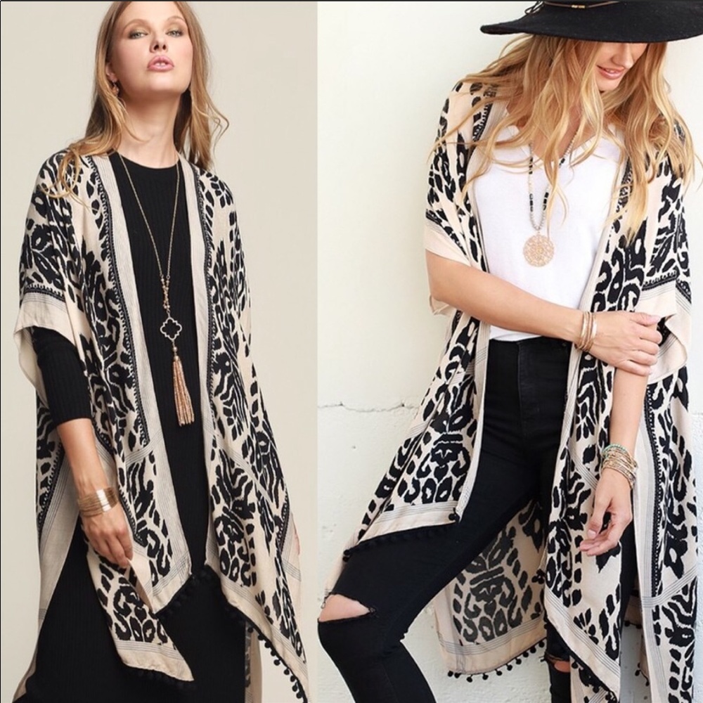 Boho chic printed kimono with mini pom pom - Picture 2 of 6